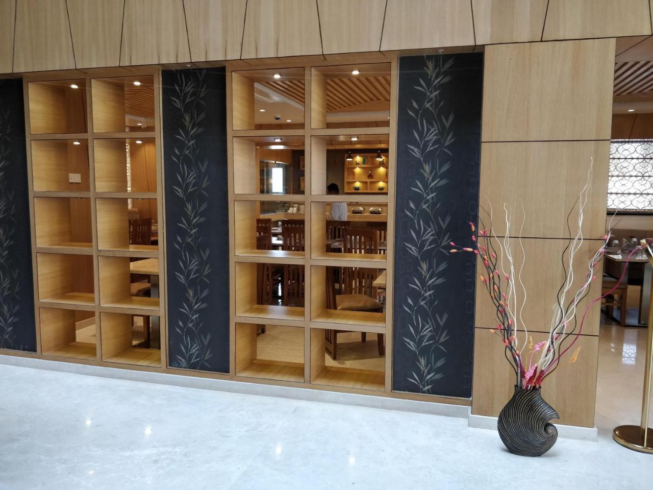 Shivas Galaxy Hotel Devanahalli Exteriör bild