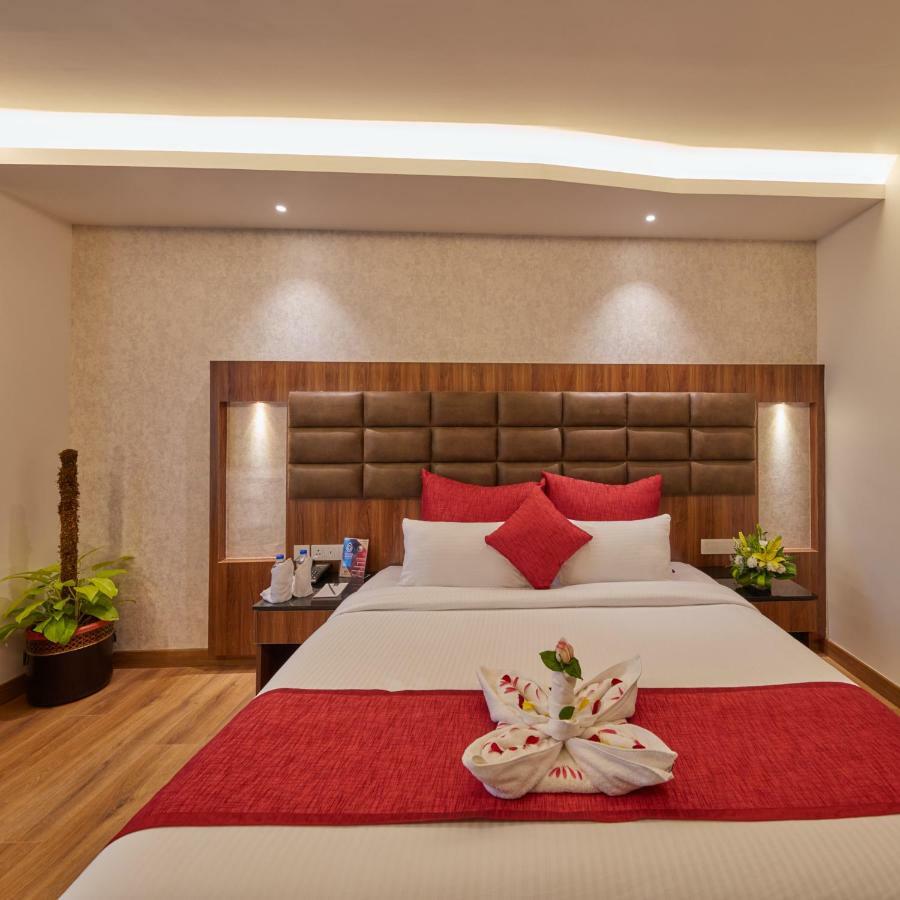 Shivas Galaxy Hotel Devanahalli Exteriör bild
