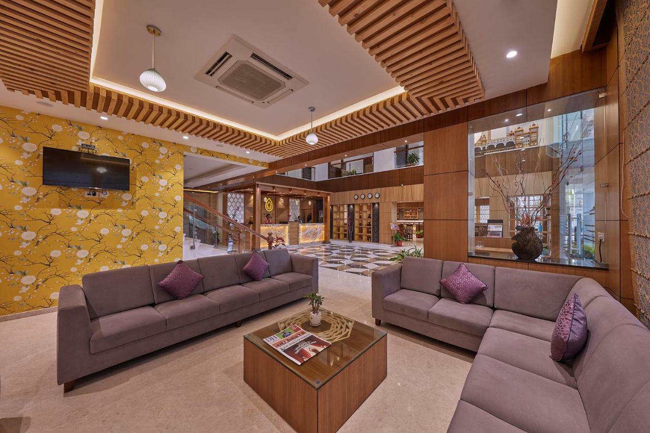 Shivas Galaxy Hotel Devanahalli Exteriör bild