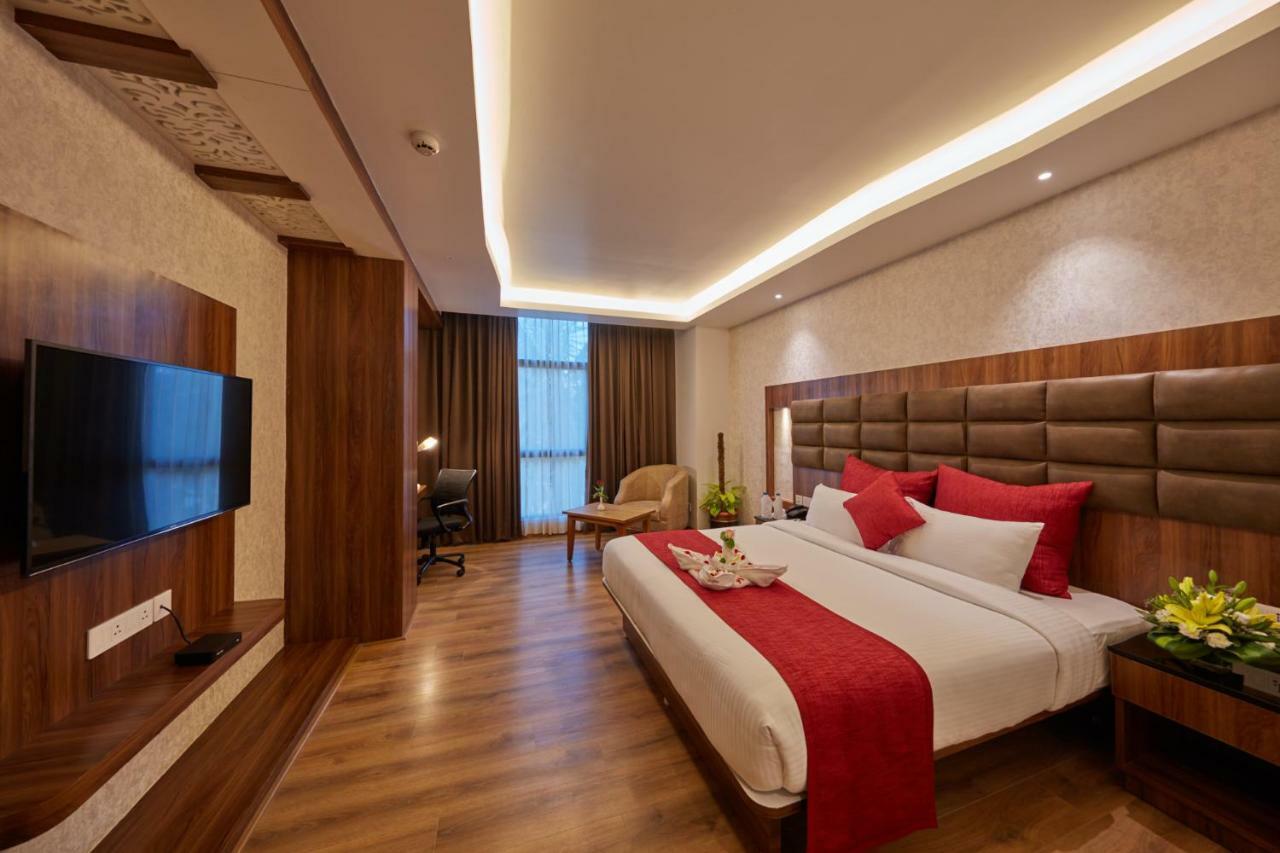 Shivas Galaxy Hotel Devanahalli Exteriör bild